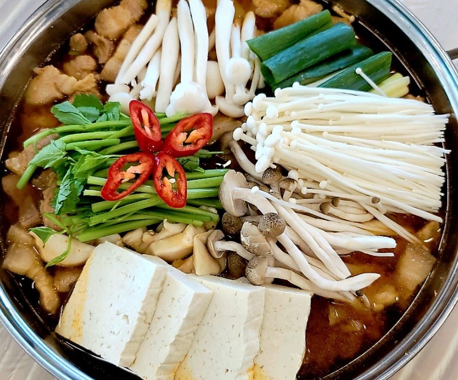 6시내고향 문경 약돌돼지족살찌개