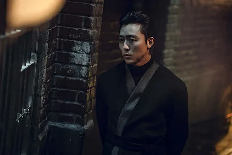 경성크리처 시즌2에서 쿠로코 대장역을 맡은 이무생