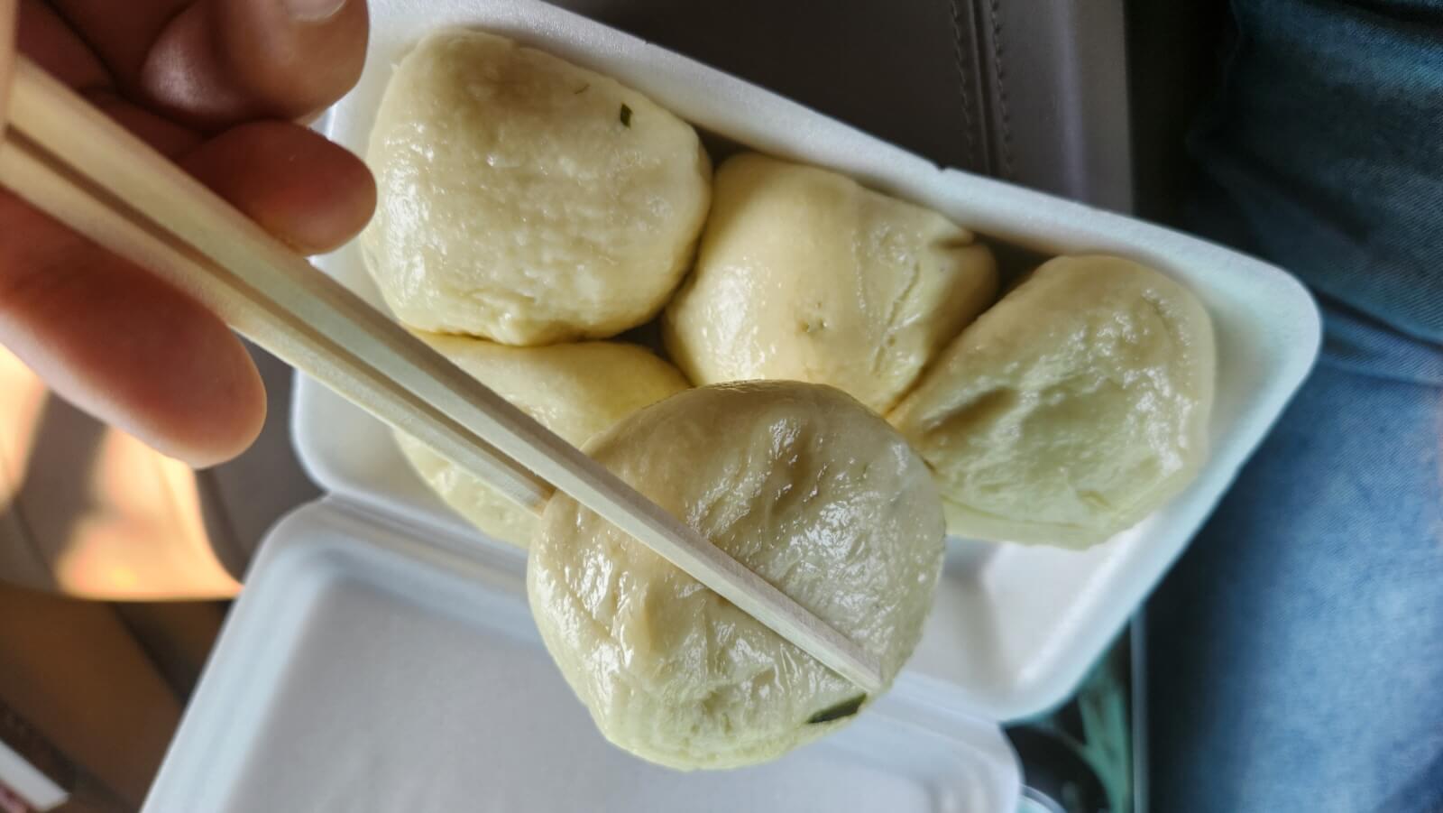 스팀으로 찐 왕만두