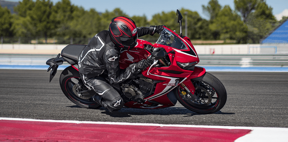 오토바이_타는_남자2