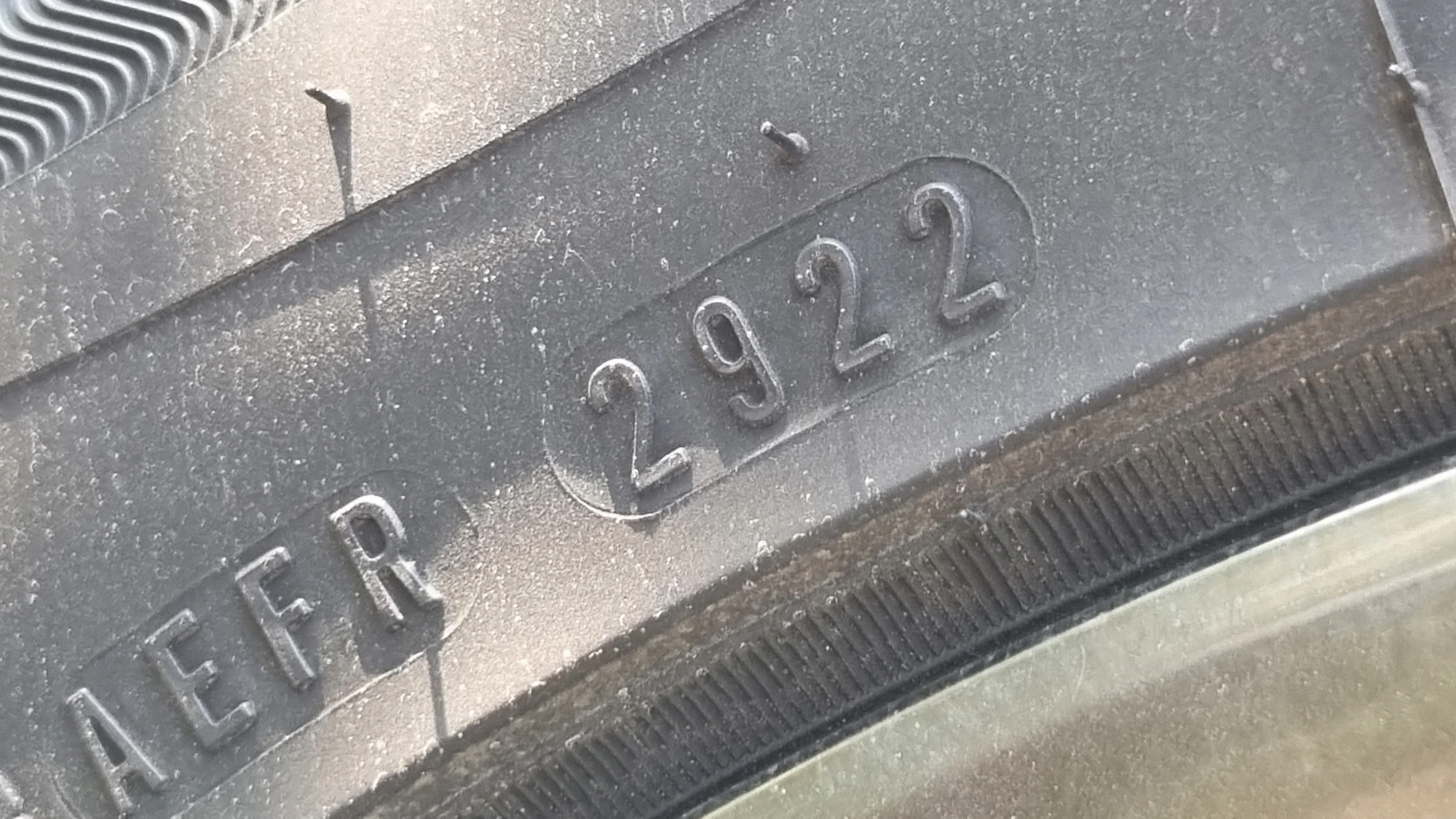 타이어 제작 연월 표시