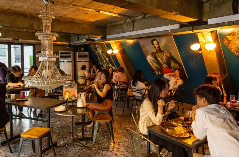 피자네버슬립스-매장내부