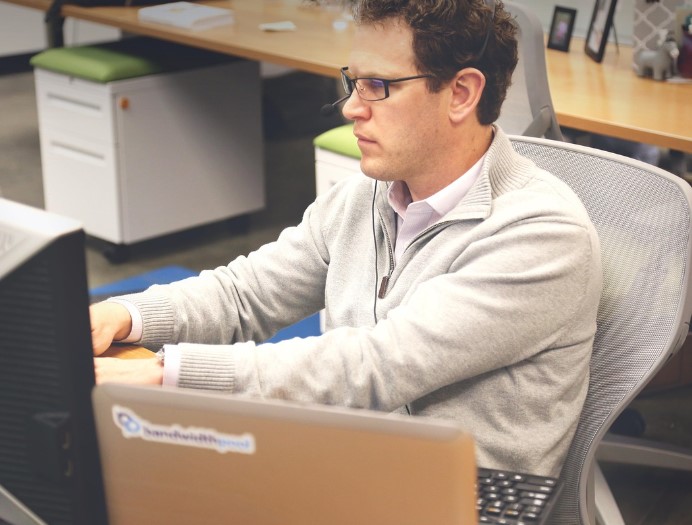 군인-출신-직장인-연금혜택-관련-이미지