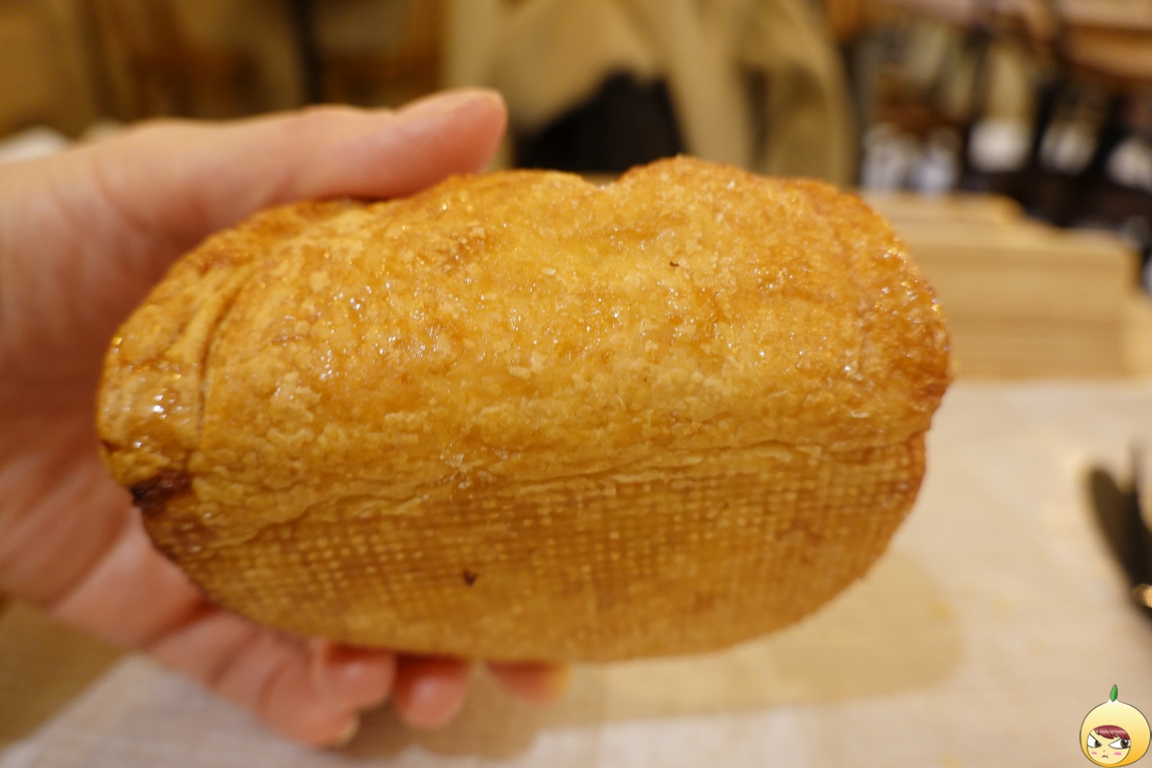 우유크림 사과파이 옆면