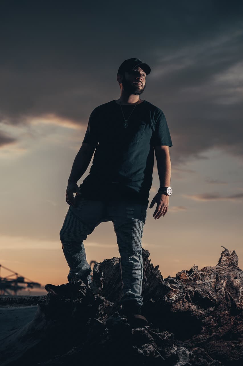 첫인상이 결정되는 데 걸리는 시간 (심리학 연구 기반 분석)