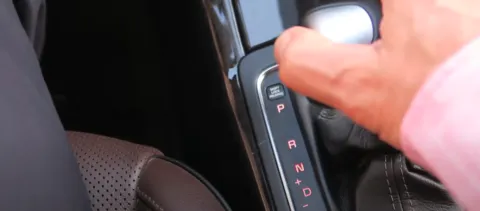 외제차 중립주차 하는 방법