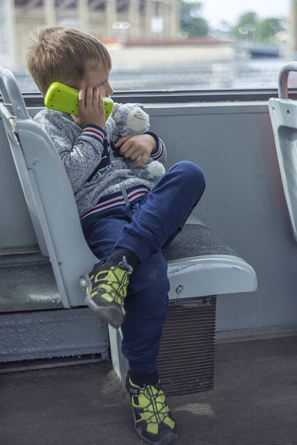 아이와 스마트폰 없이 사는 법