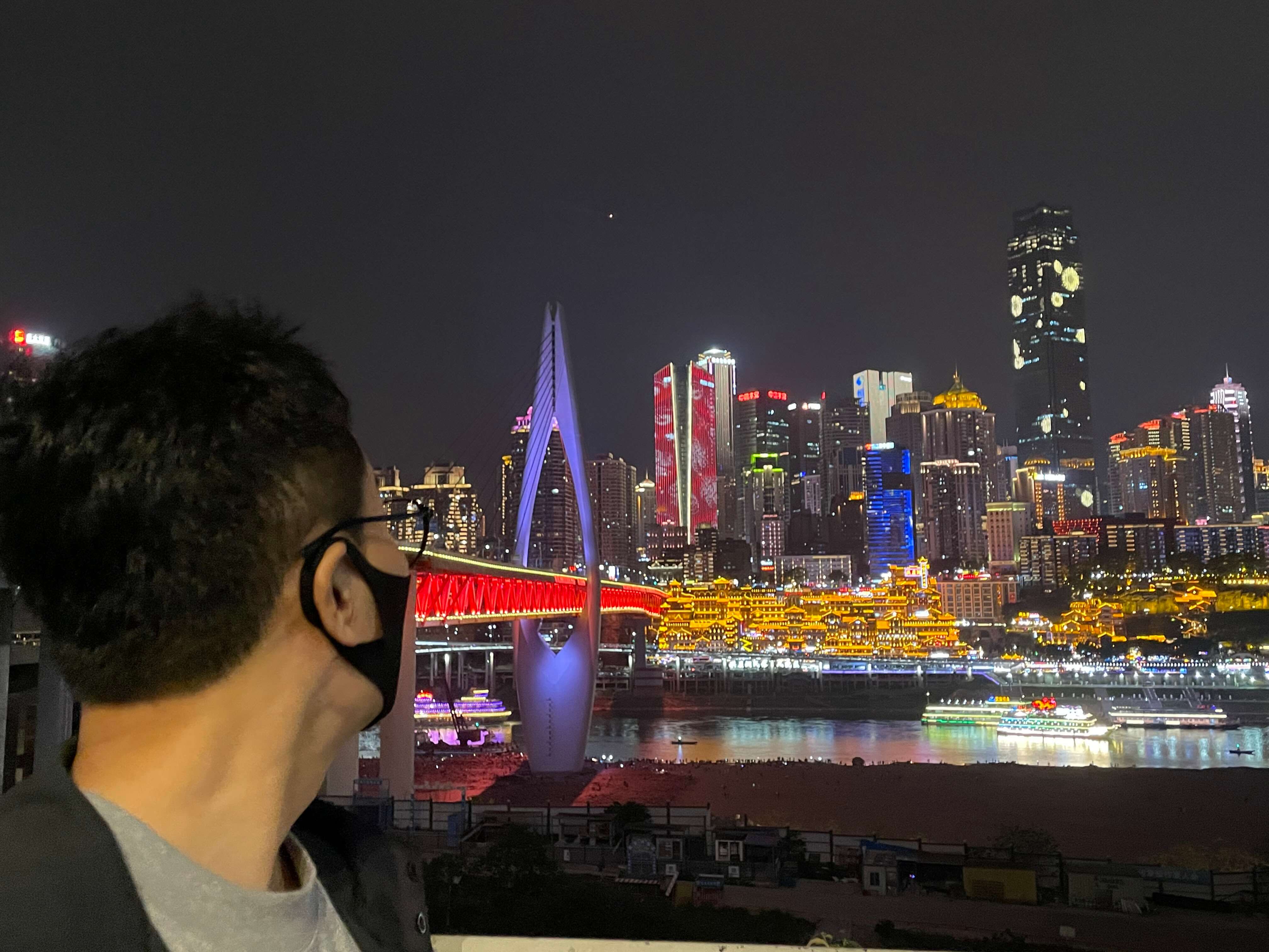 산의 도시 충칭&amp;#44; 낯설지만 매혹적인 입체 도시를 걷다 관련사진