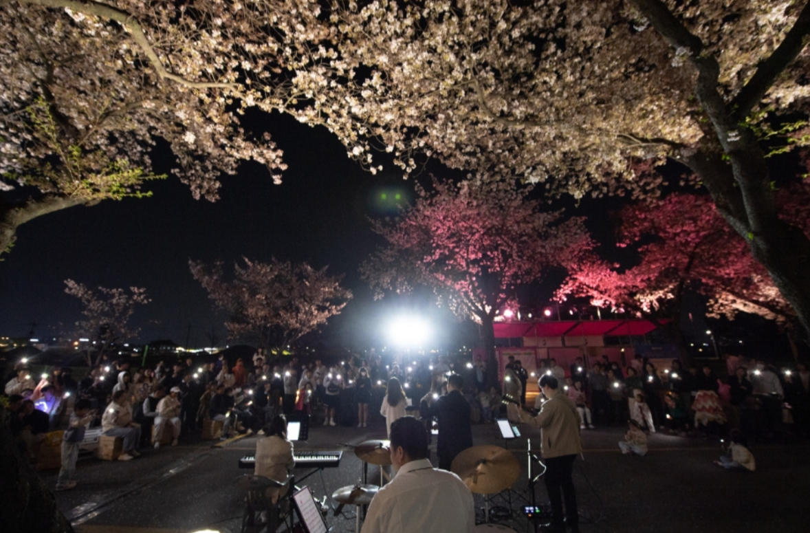 경주대릉원돌담길