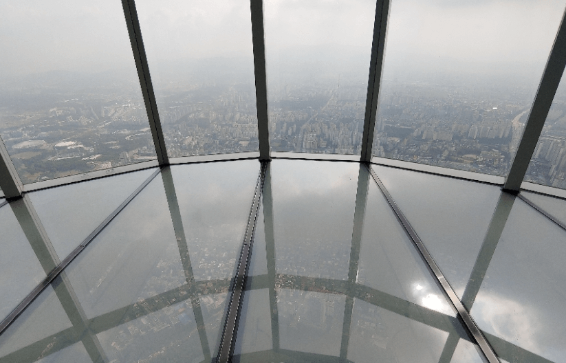 서울스카이-투명