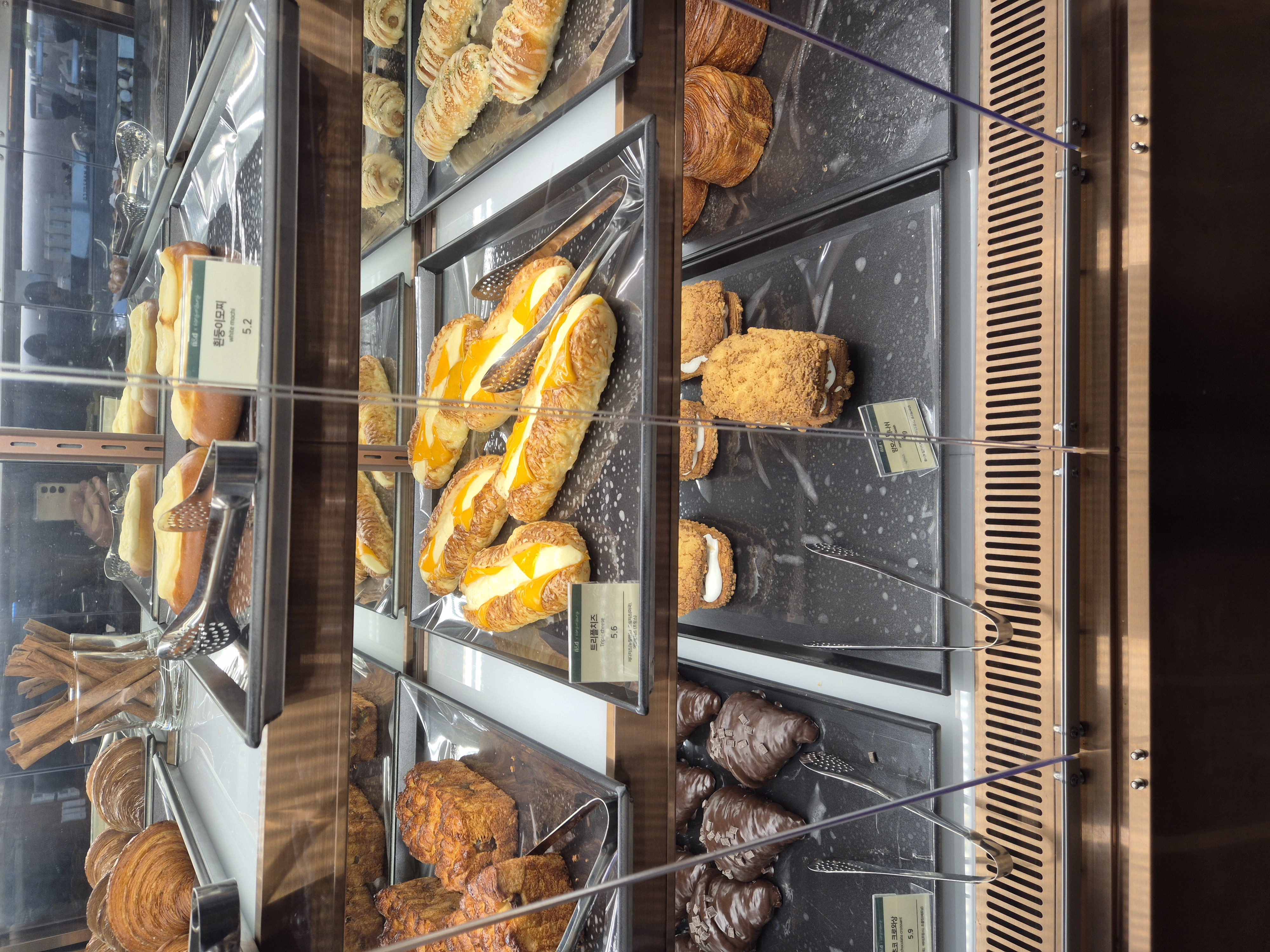 카페 N&amp;D 빵종류 트리플치즈 5600원