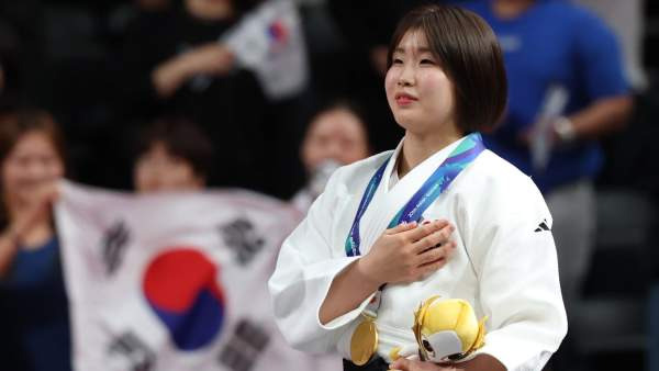 허미미 금메달 애국가｜나이 프로필 일본 국적 포기 이유&middot;와세다대 학력&middot;가족&middot;독립운동가 허석 5대손&middot;아시안게임 금메달&middot;연봉