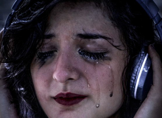 모래가 들어간 느낌… 눈에 이물감 생길 때 대처법