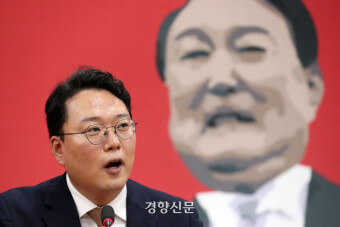 천하람-의원이-말하고-있는-사진입니다.