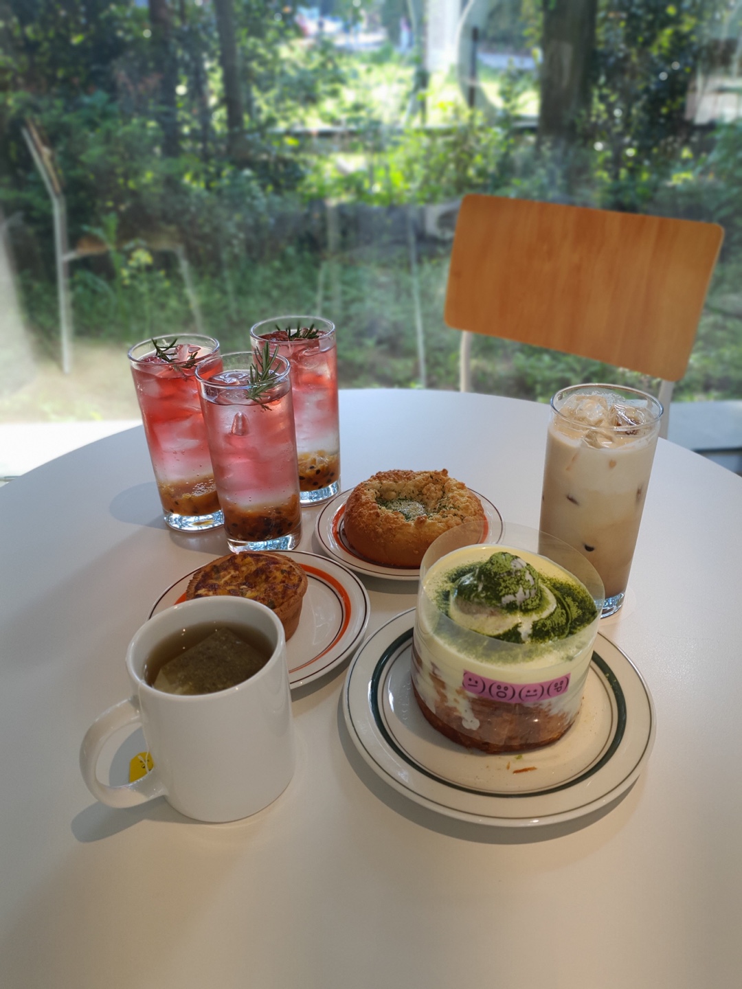 제주 구좌 송당무끈모루 안돌오름 밧돌오름 웨딩포토존 웨딩촬영 대형베이커리 카페 안도르 andor 인생샷