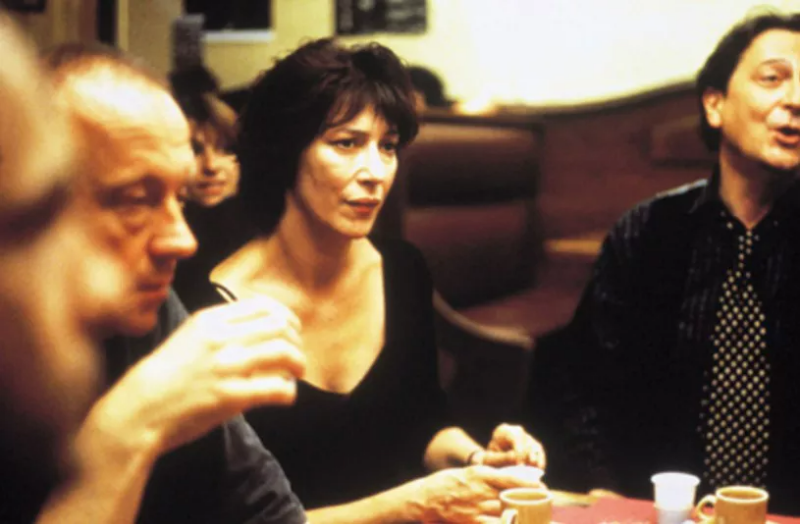 클라라와 둘러앉은 남자들