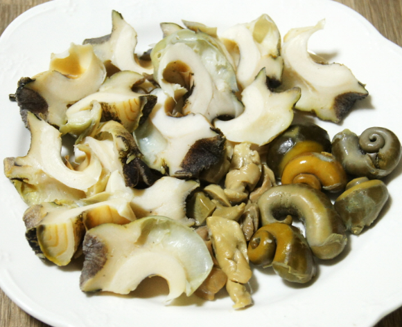 3월에 먹으면 좋은 제철 음식의 종류 Top 10 (봄철 음식) 두릅 냉이 쭈꾸미 취나물 씀바귀 바지락 달래 소라 부추 쑥