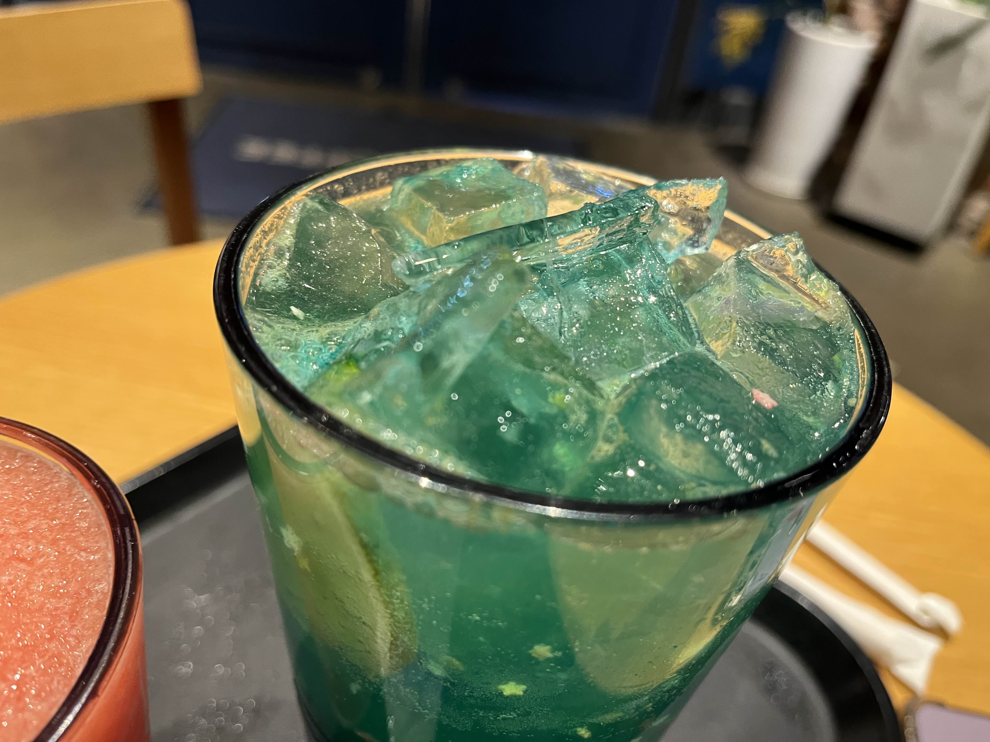 너무 이쁜 이디야 신메뉴 <블루문에이드>와 달달 시원한 수박주스