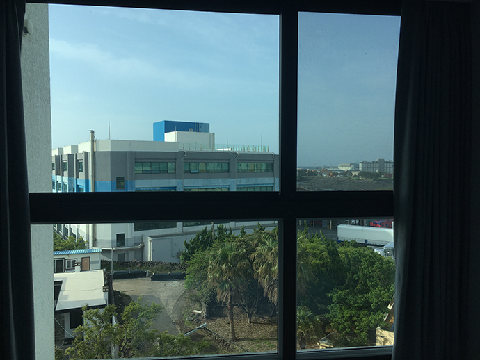 아루미호텔-창문