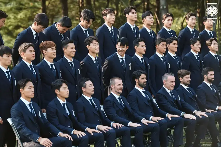 2022-카타르-월드컵-대한민국-축구-국가대표팀-단복