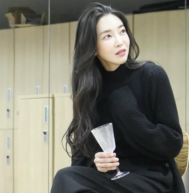 김윤지 배우