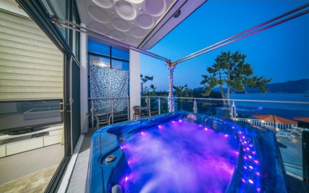 통영 하니스파 펜션 보데가 스파