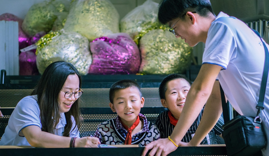 파이어족과 지역사회 참여 (봉사, 공유경제, 협동조합)