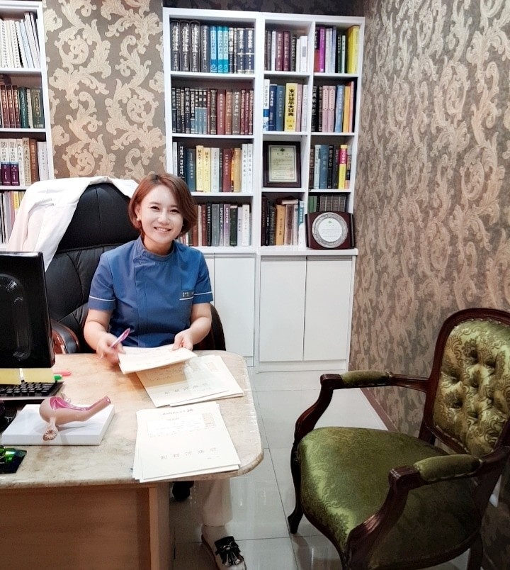 닥터의 건강 한 수 여성을 위한 자궁 8체질 내 건강을 지키는 한 수 물 한방 병원 추천