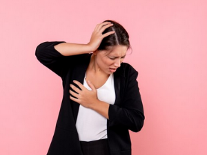 오른쪽 가슴 위쪽 통증