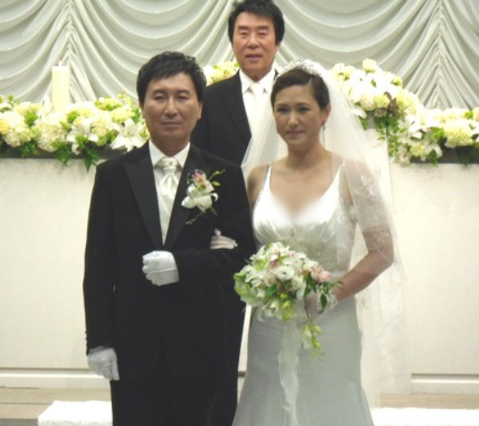 김용임 결혼식 사진│시댁 반대를 극복하고 사랑을 선택한 김용임과 남편 서성웅