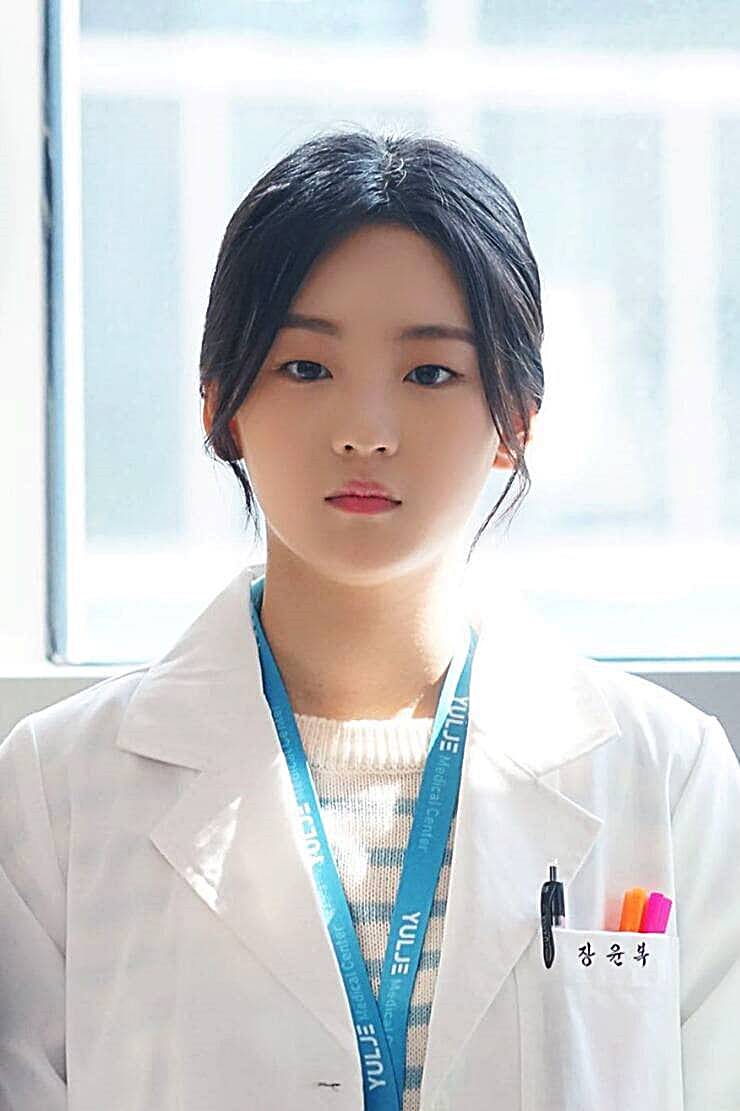 배우-조이현