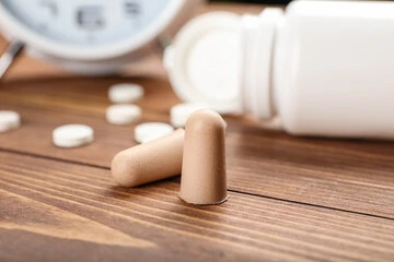 고막이 찢어지면 알아야 할 사실! 미리 대비하자! 고막은 우리가 세상의 소리를 듣는 데 핵심적인 역할을 하는 작은 부분입니다. 하지만 이 중요한 부위가 손상을 입을 경우, 우리의 생활에 큰 영향을 미칠 수 있습니다. 오늘은 고막이 찢어질 때 나타나는 증상, 그 원인, 그리고 이를 예방하는 방법에 대해 알아보도록 하겠습니다.