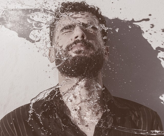 사춘기 여드름 원인과 관리법