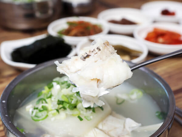숟가락 위에 올라간 대구살