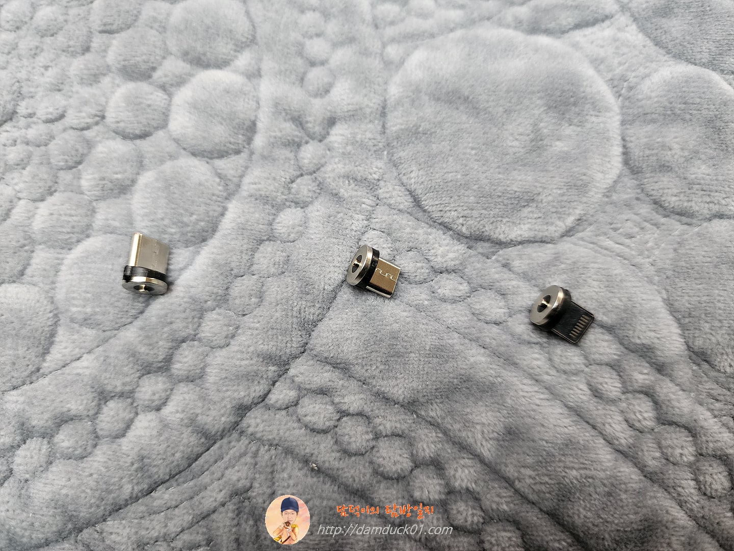 540도 자기 흡입 데이터 라인 360도 블라인드 흡입 원형 자기 충전 라인 3 in 1 곡선, 안드로이드 유형-C