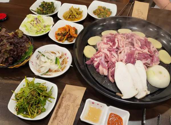 생생정보 고수의 부엌 능이오리백숙 음식점