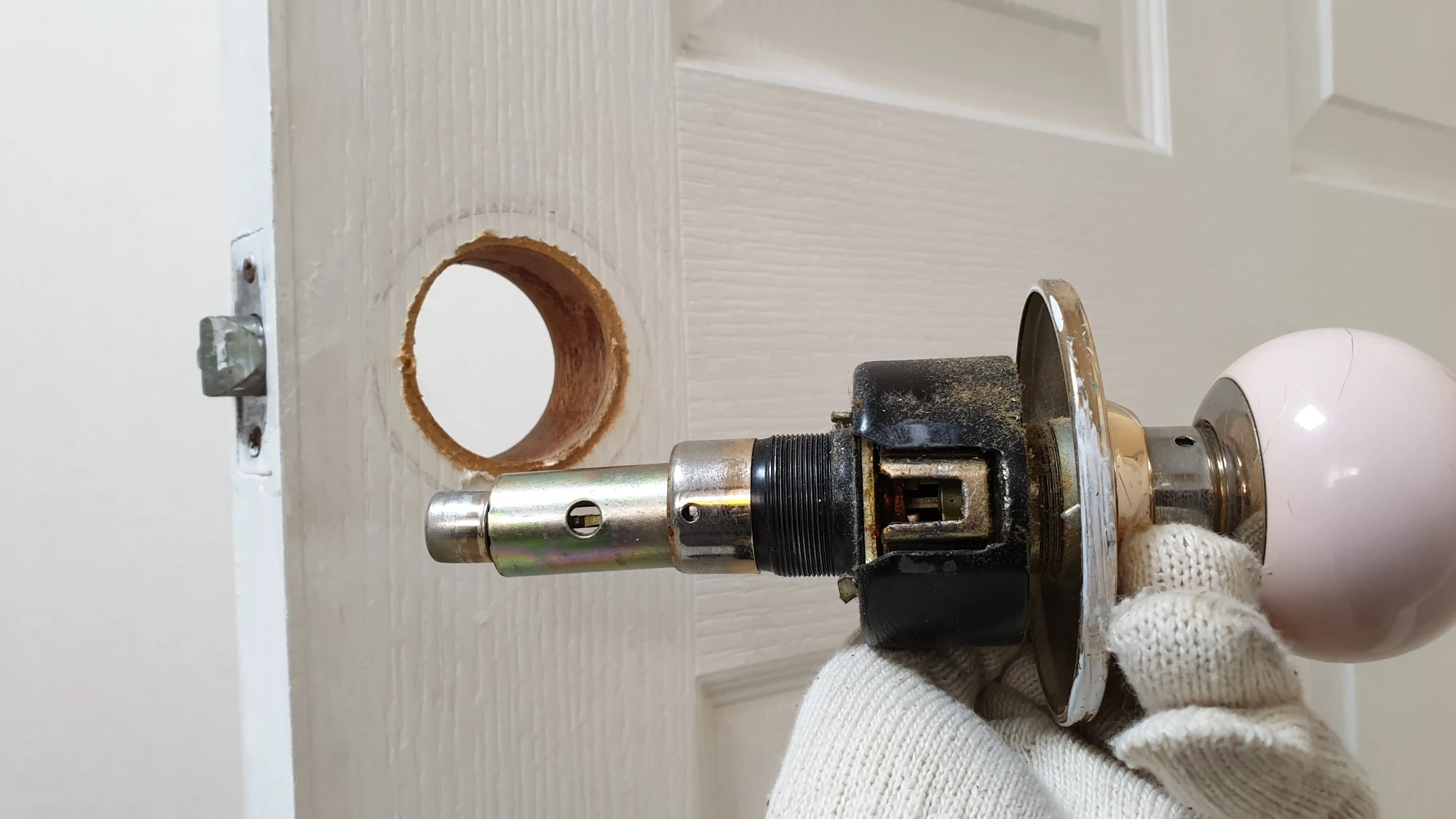 바깥쪽 방 문 손잡이