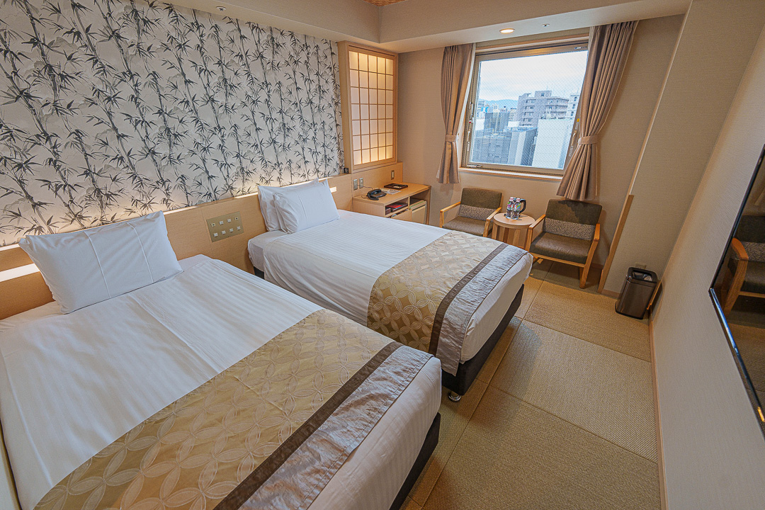 Original source photograph 135 for Osaka and Kansai Hotels: 36 Stay and Bathing Records, Plus 8 Official Introductions