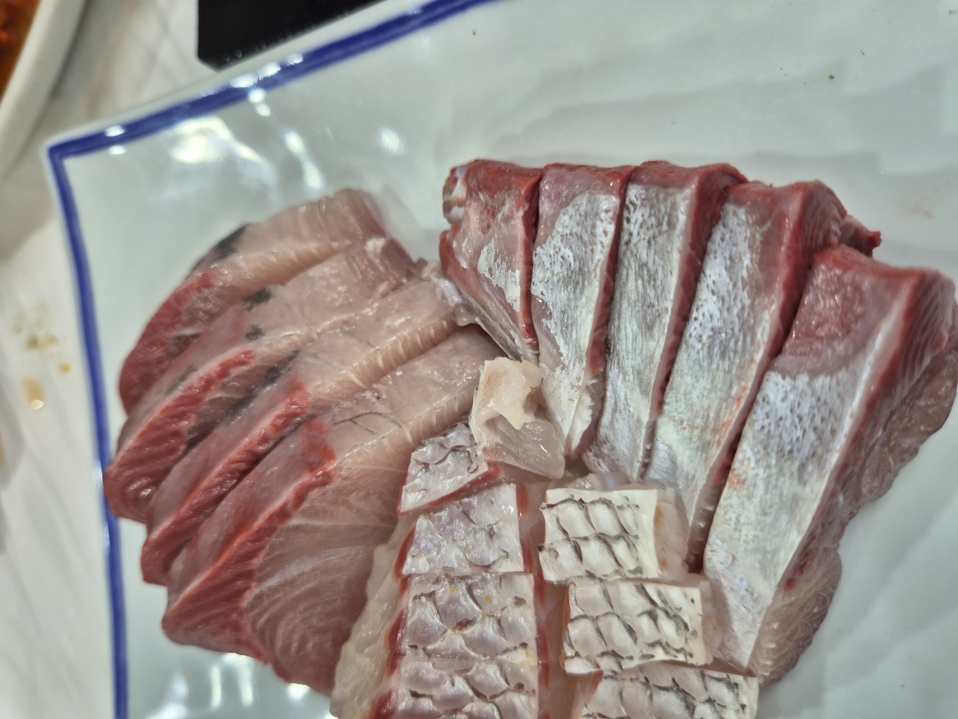 창현수산의 방어