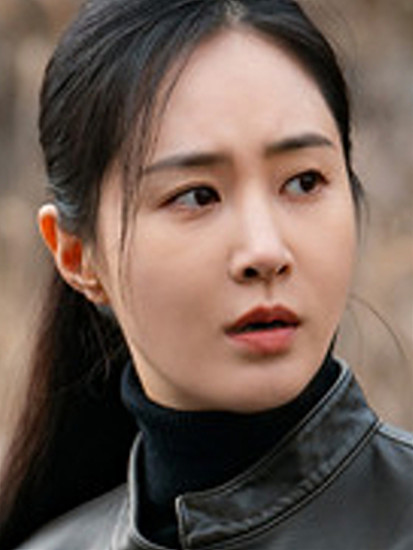 권유리, 에이스 형사 안서윤