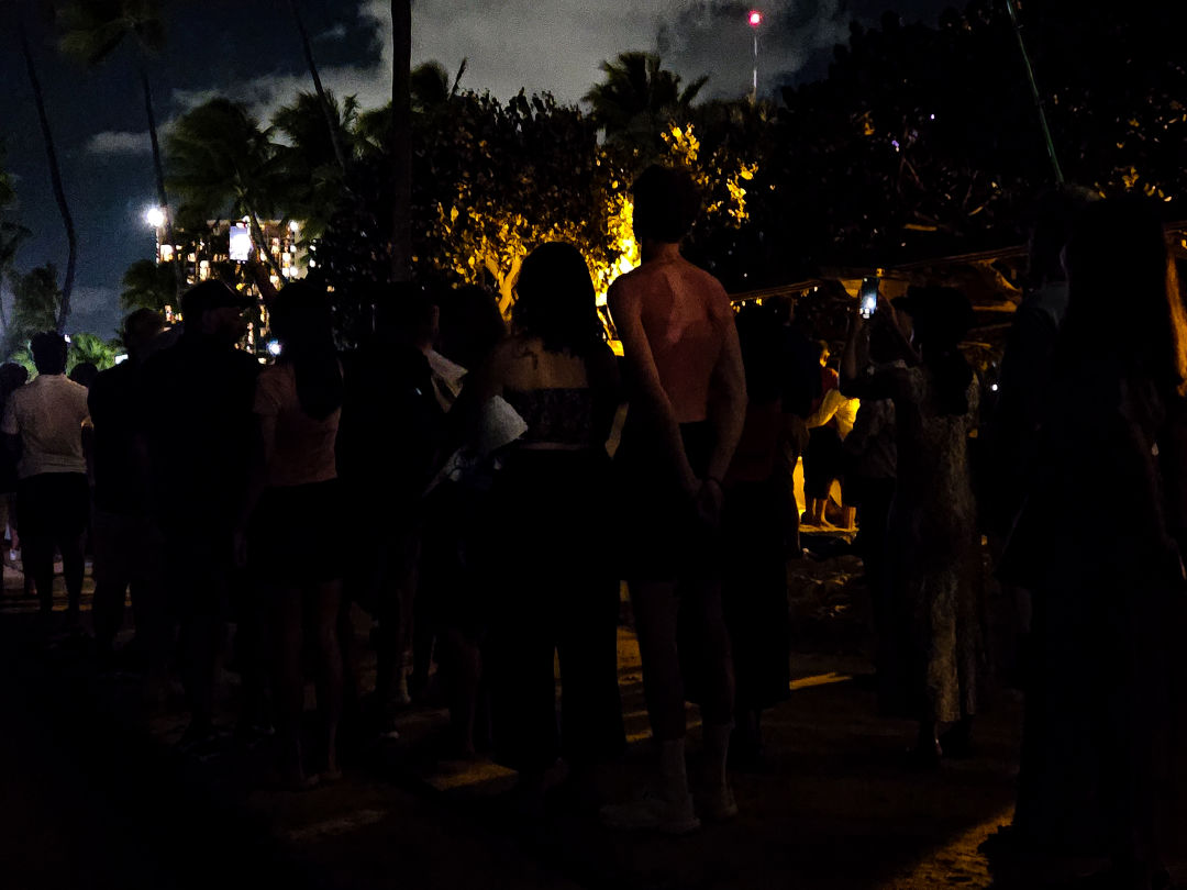 하와이 불꽃쇼 인파