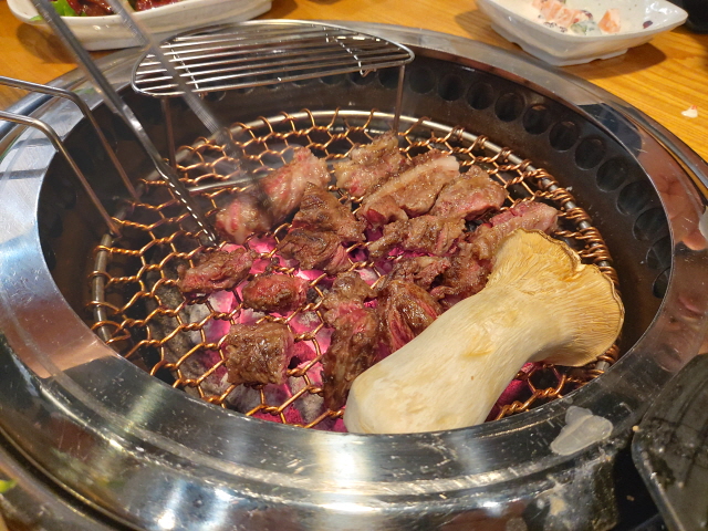 익어가는 갈비살