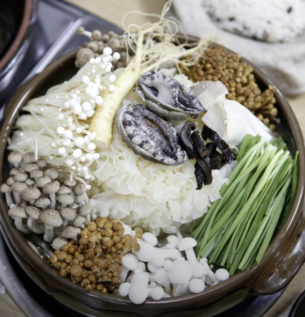 광주 서구 버섯 백숙 맛집 | 2TV 생생정보 나온 어쩌다토종닭