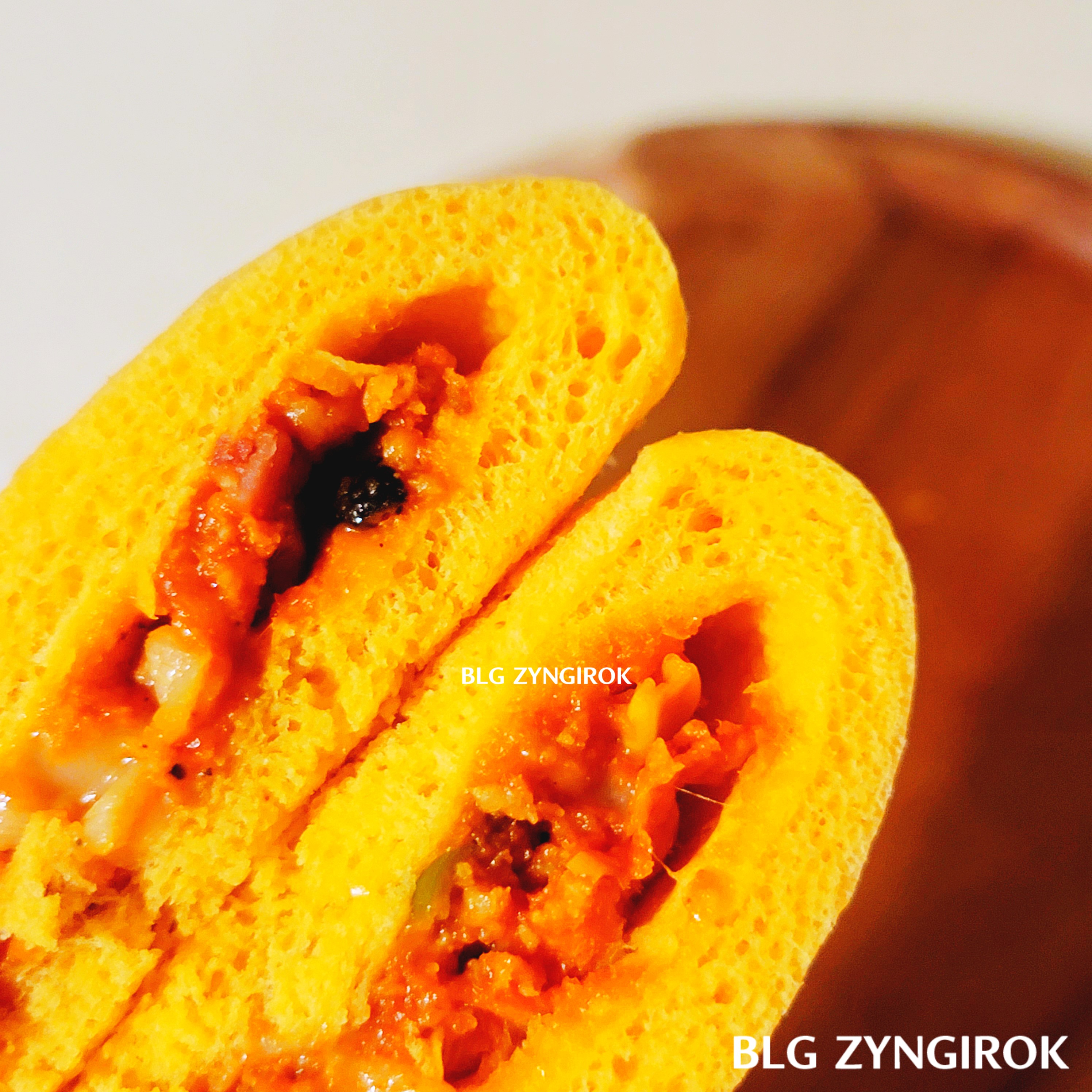 삼립 피자 호빵 단면 모습이다.