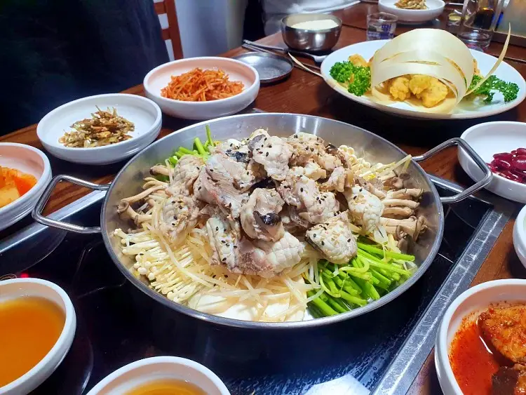 투데이 맛있는 메뉴 복수육 복불고기 복튀김 껍질무침 복국 복어 특선정식 맛있는 식당 추천 부산 사상구 맛집