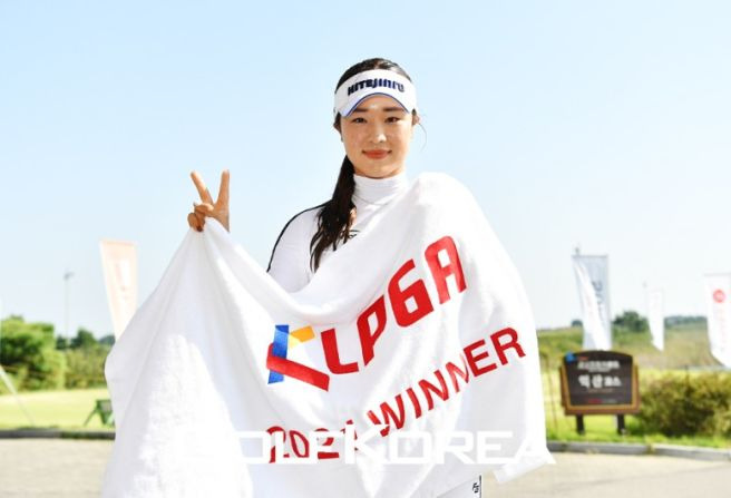 윤이나 프로 골프선수 나이 프로필 총정리: 고향, 학력, 오구 플레이 징계 감경 전말 및 2024년 KLPGA 3관왕에서 2026년 LPGA 메이저 상금 잭팟까지 스탯 분석