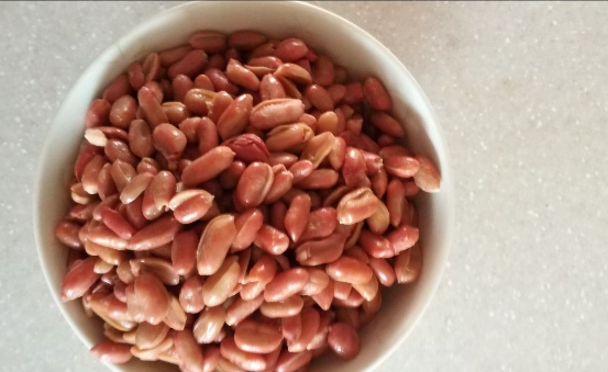 속껍질 깐 땅콩