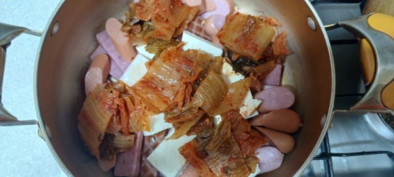 냄비에 담기