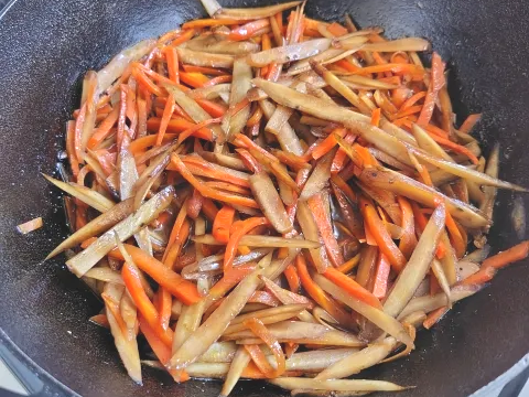 맛조절하는 우엉