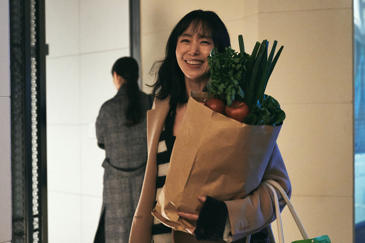 마트에서 장본 뒤 집으로 돌아온 평범한 엄마 길복순